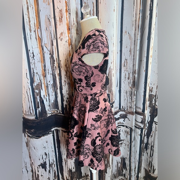 a'gaci Pink and Black Floral Mini Dress - Picture 3 of 5